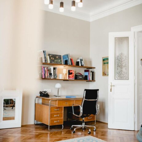 United Nations Suite _ Bauhaus Desk _ Hotel Altstadt Vienna