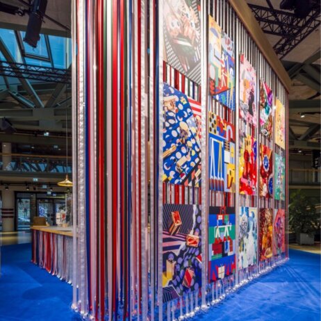 Bikini Berin Crosslucid Wall