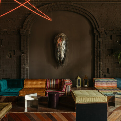 Kink Bar & Restaurant by Robert Rieger (2)