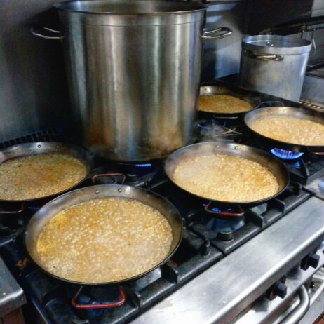 Restaurant CruiX Barcelona Paella Herd