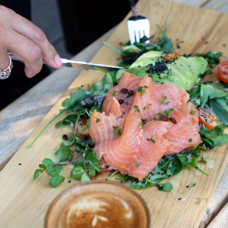 Stulle mit Avokado und Lachs Cafe Fuchs Curtis Berlin Lichterfelde