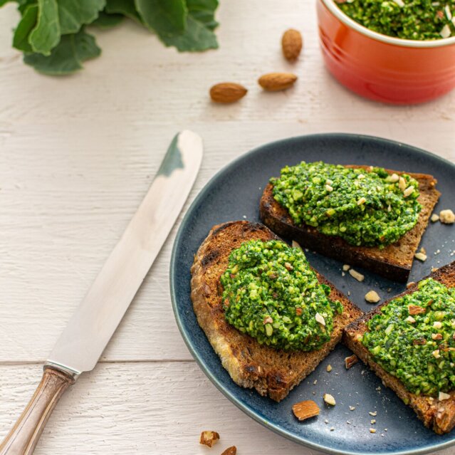 Kohlrabipesto_Mit_Pesto_durchs_Jahr