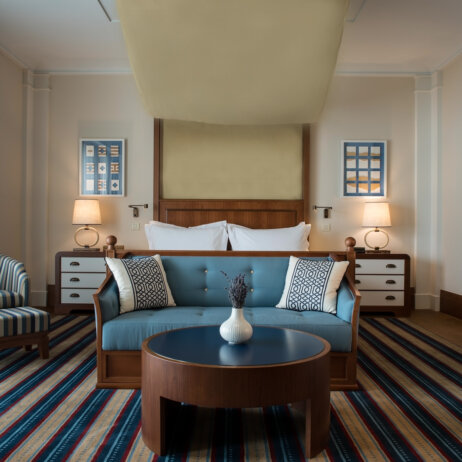 5_1 Deluxe 1 King Venezia©Regent Porto Montenegro