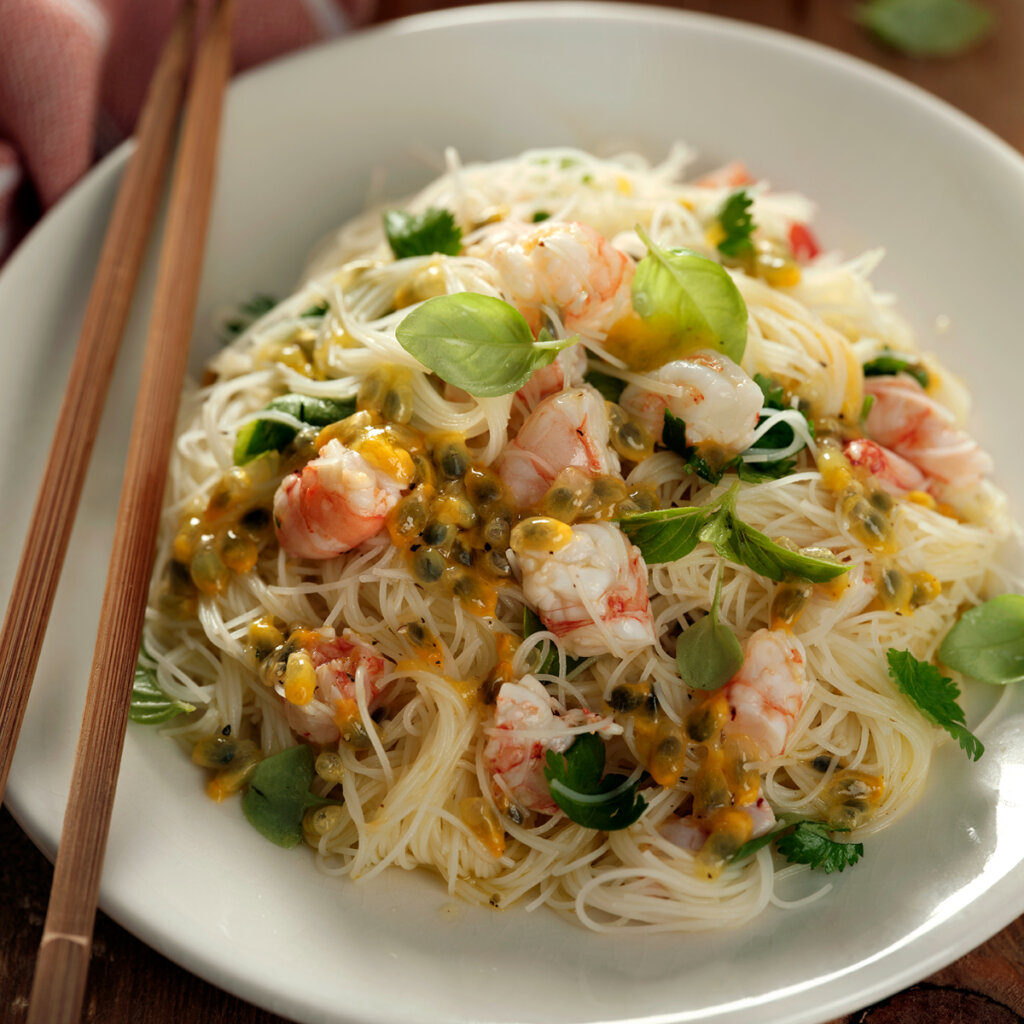 Asiatischer Shrimps-Salat | Annabelles Sommerkochbuch | CREME GUIDES