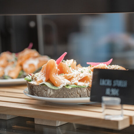 Lachsstulle Deli Alexander im Humboldt-Forum