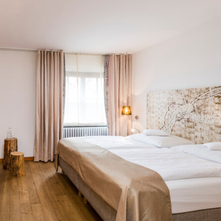 Burgunder Zimmer I Romantik Hotel zur Schwane I Hannes Niederkofler