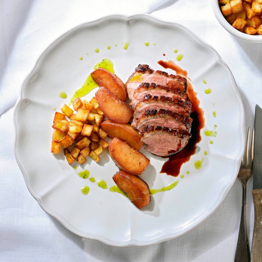 Marinierte Entenbrust mit Balsamico-Äpfeln | Martina und Moritz | CREME ...