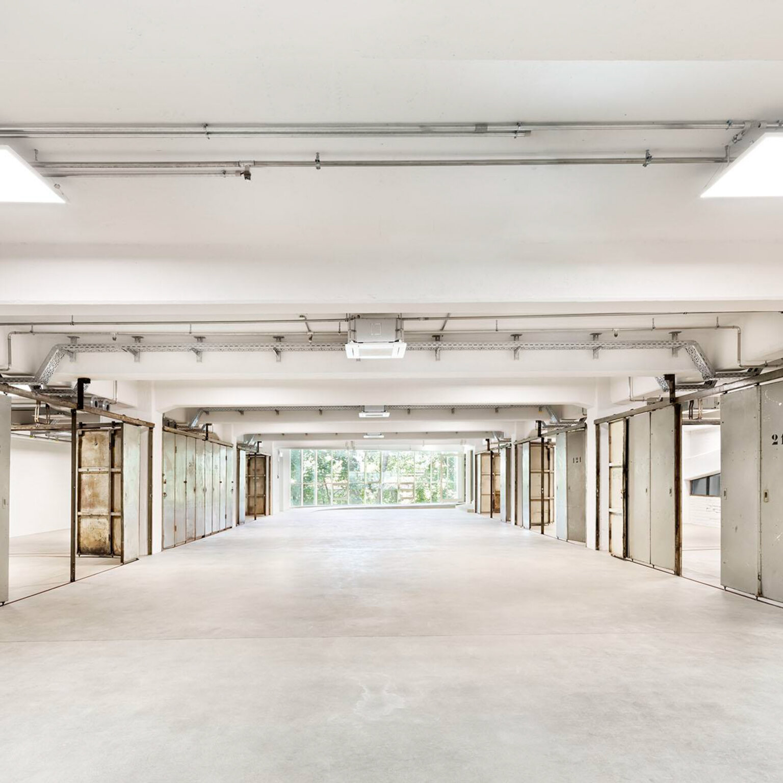 Blickfang Designmesse Berlin I stilwerk KantGaragen I Ausstellungsflaeche I Foto Ken Schluchtmann-2