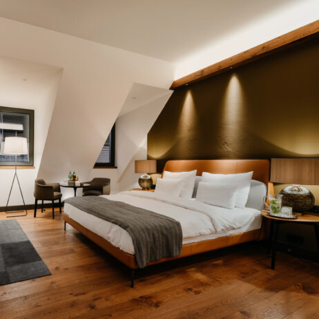 2. DO & CO Hotel München - Junior Suite Corner Room 3