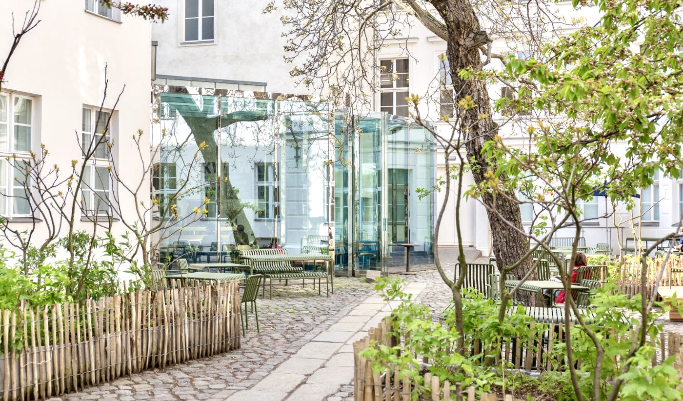 Cafe_Bravo_Innenhof_©Frank-Sperling_2 2