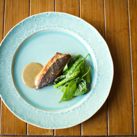 Schneiderei Restaurant I Wolfsbarsch I c Liron Shnaider