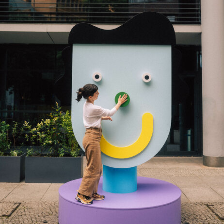 Künstlerin Jill Senft am Potsdamer Platz-19