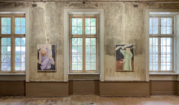 Maeve Van Klaveren I Long goes the Night + The Wild Winds Weep