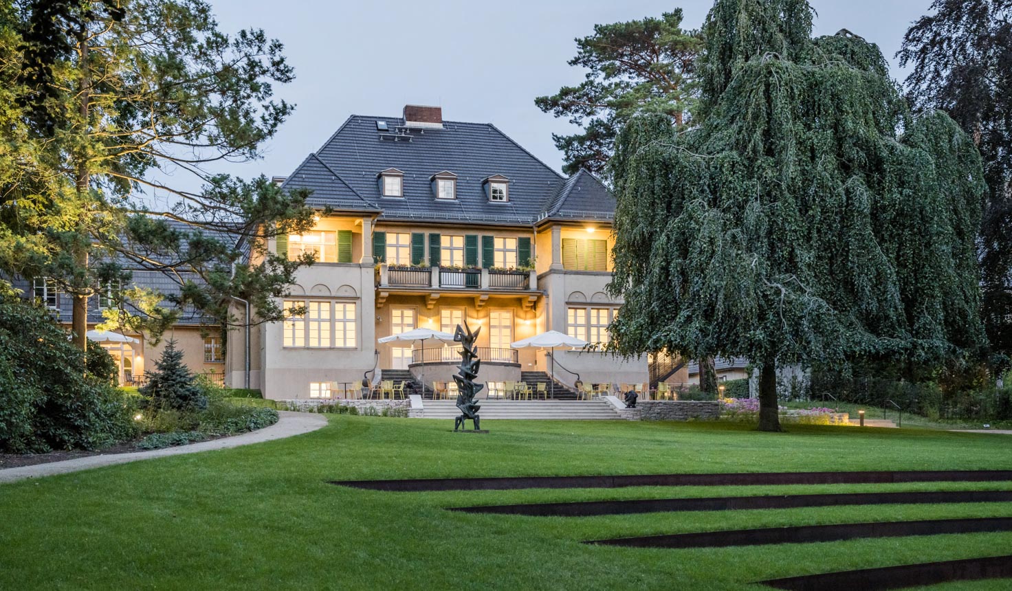 Haus am Waldsee mit Café-2