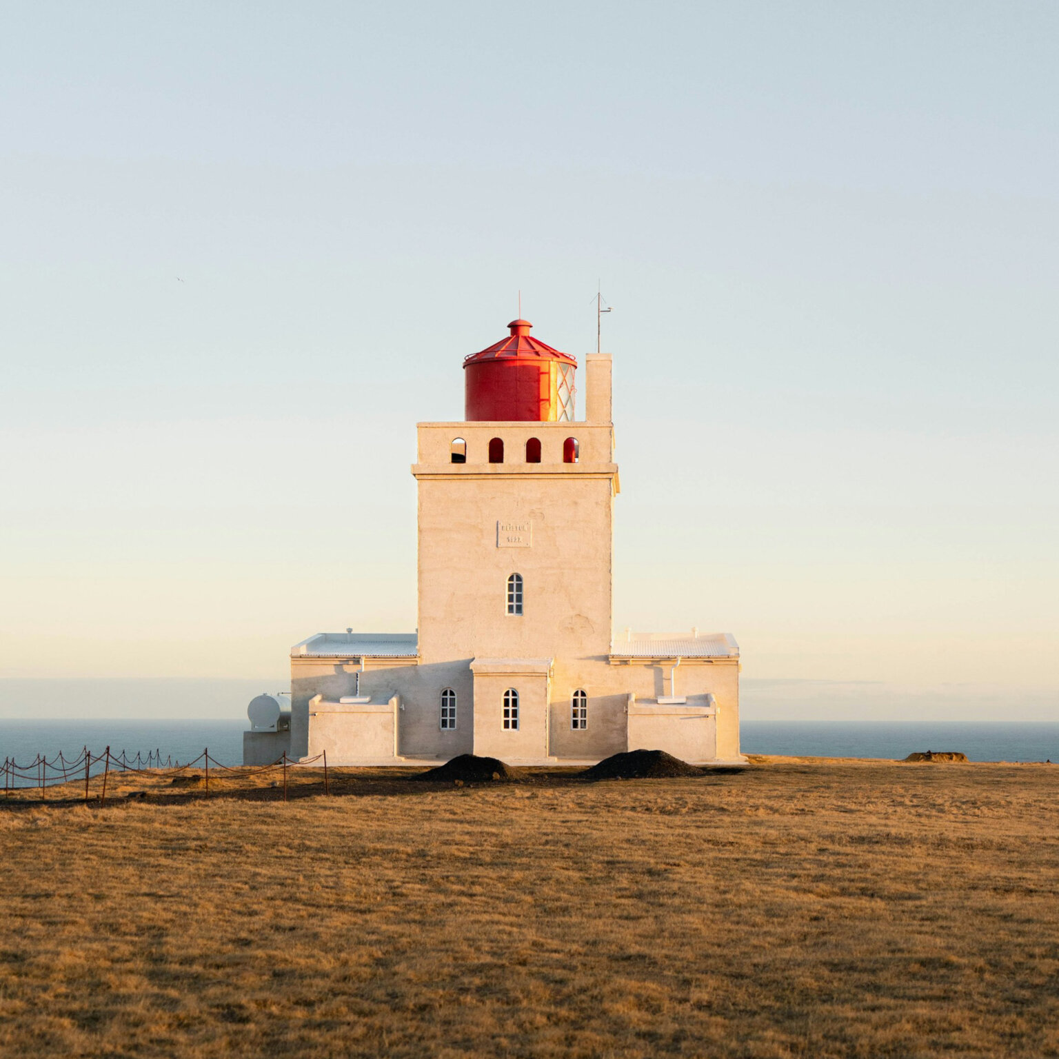 Island Foto von Yvon Hoogers auf Unsplash
