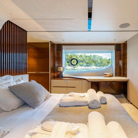 Yachtcharter mit Crew I Motoryachten-11