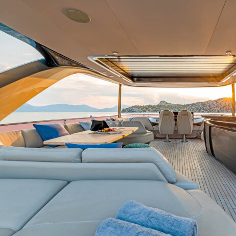 Yachtcharter mit Crew I Motoryachten-7