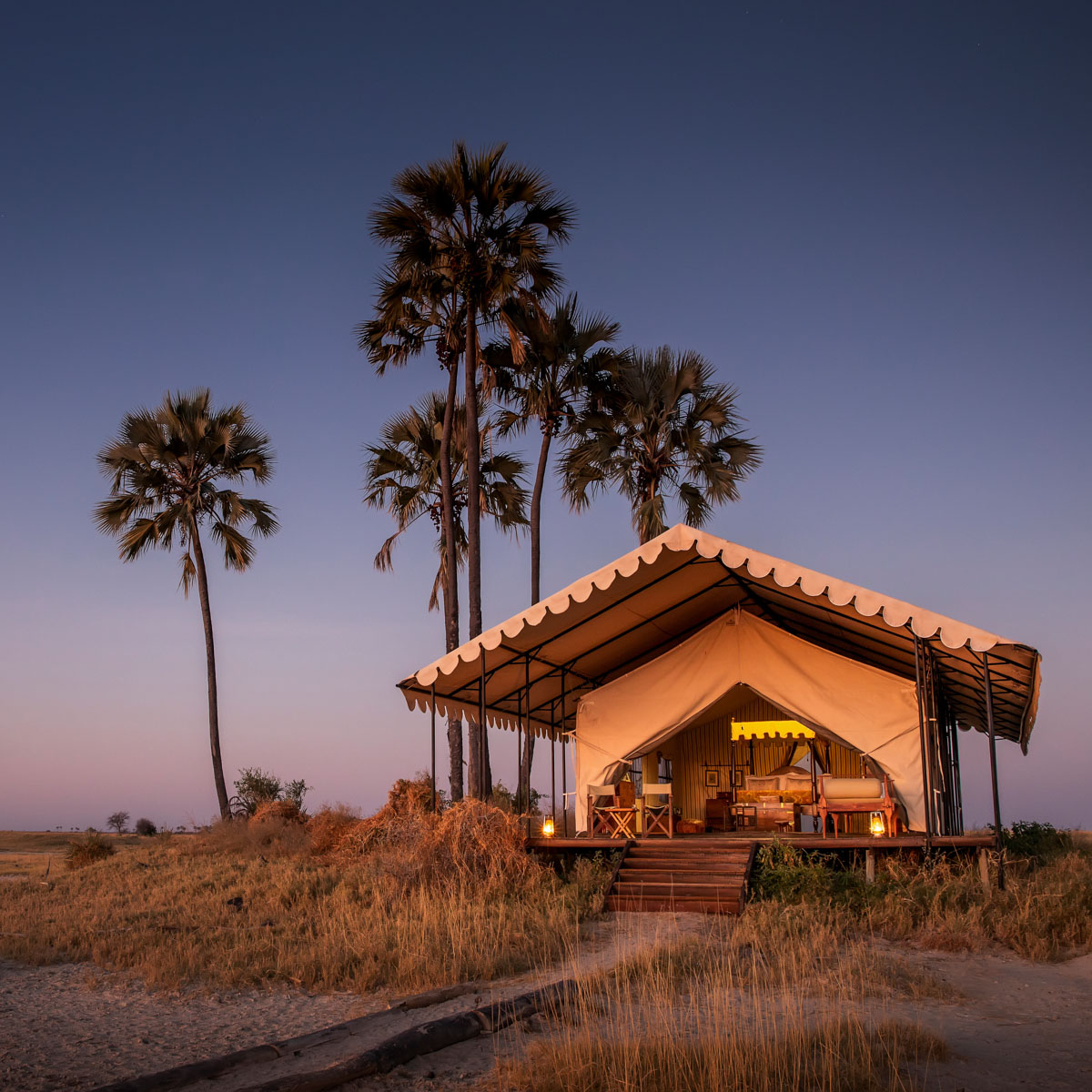 Botswana Frauen Safari San Camp 2