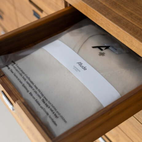 Allude Cashmere Clinic -10